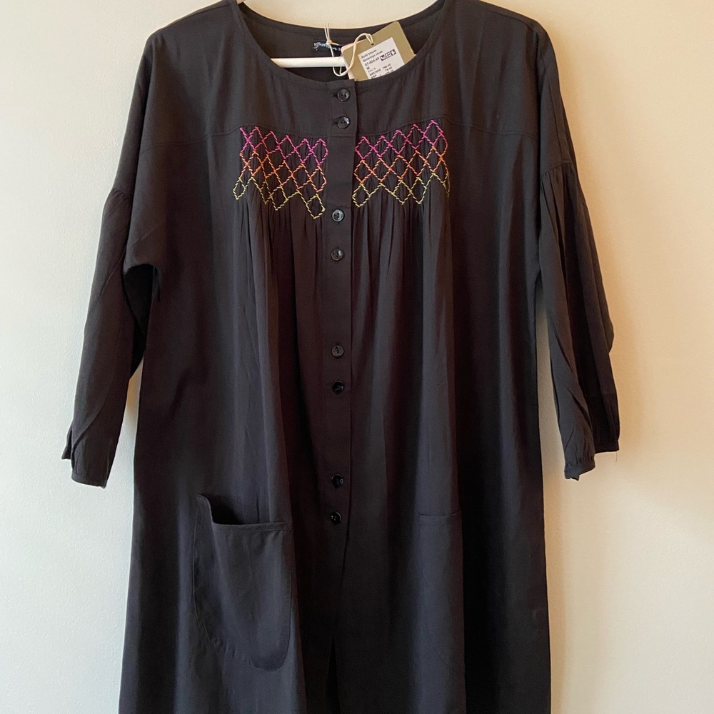 NEW Gudrun Sjoden Embroidered Top 🧵🪡